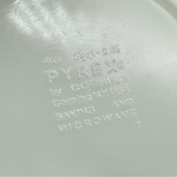 Vintage 1970s Pyrex Old Orchard Nesting Bowls, Set of 2 - Picture 6 of 12